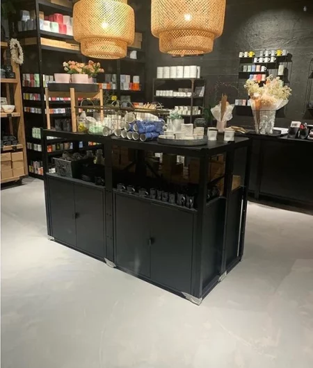 Mikrosement-på-gulv-1